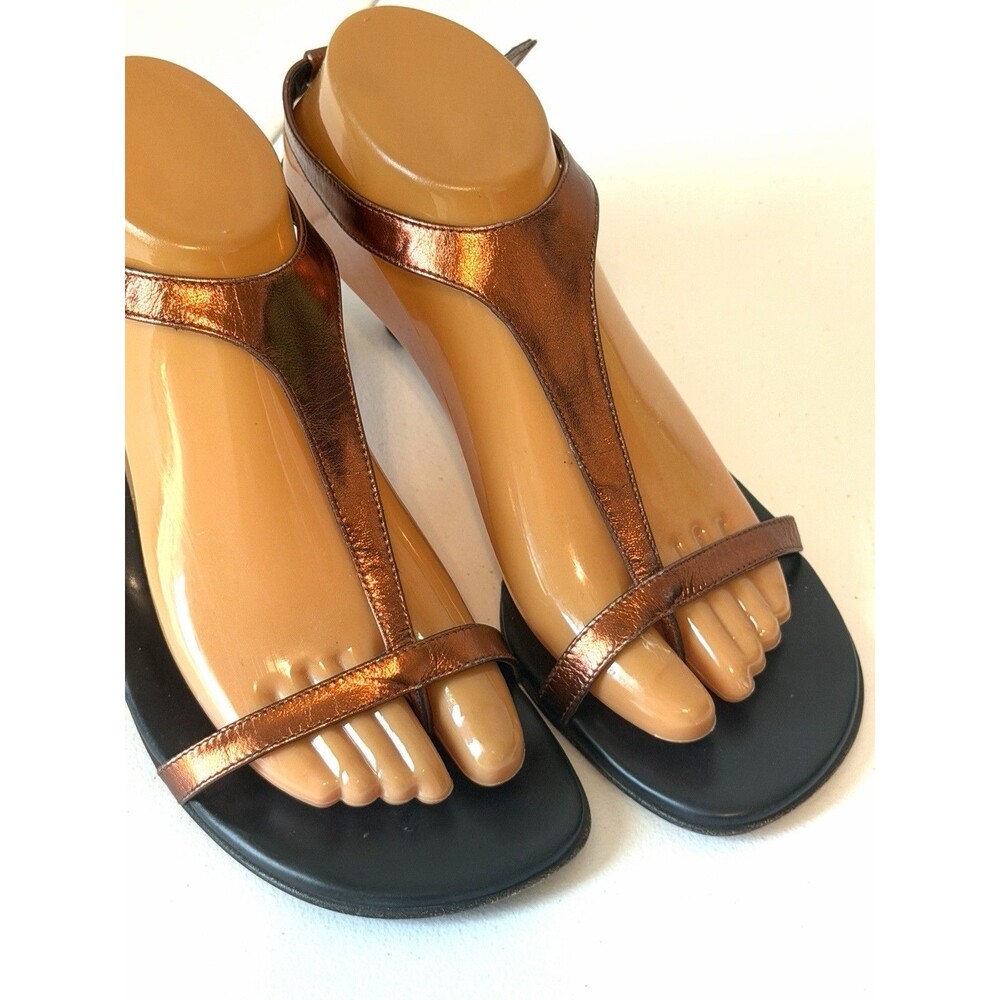 Donald J Pliner Women's Viana Sandals 9.5 M Brown Leather Strappy Thong Kitten